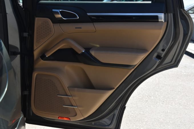 2025 Porsche Cayenne