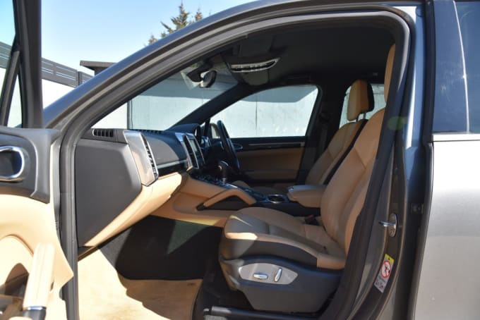 2025 Porsche Cayenne