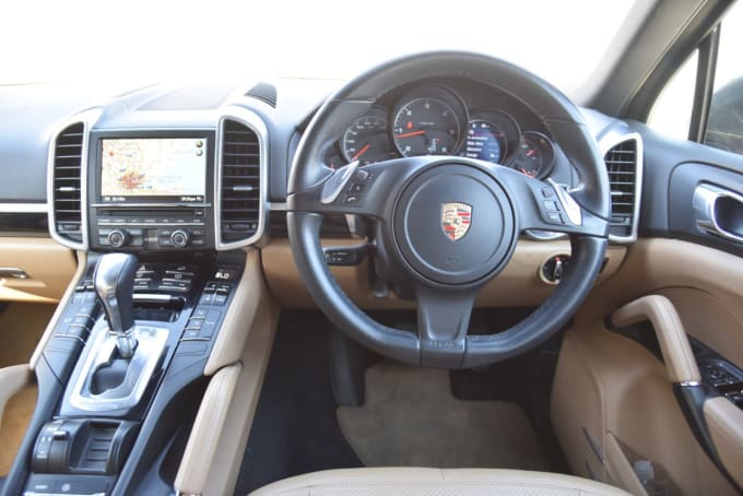 2025 Porsche Cayenne