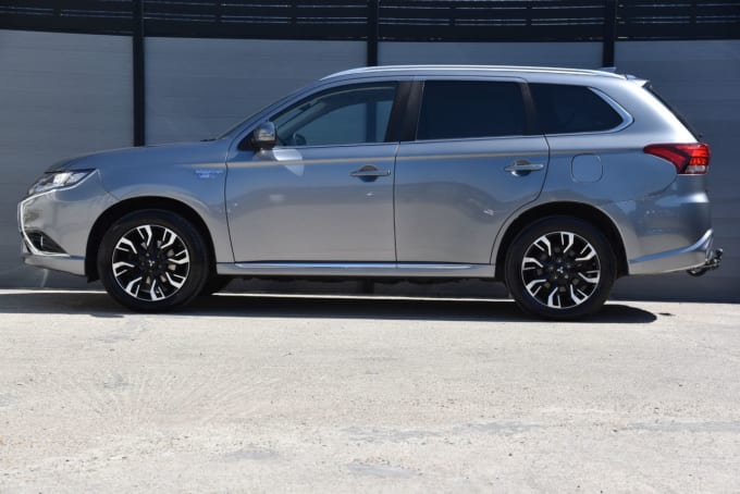 2025 Mitsubishi Outlander