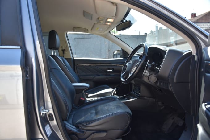 2025 Mitsubishi Outlander