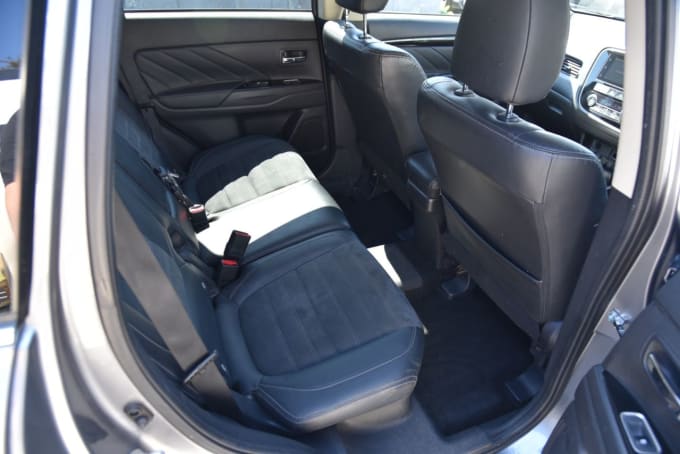 2025 Mitsubishi Outlander
