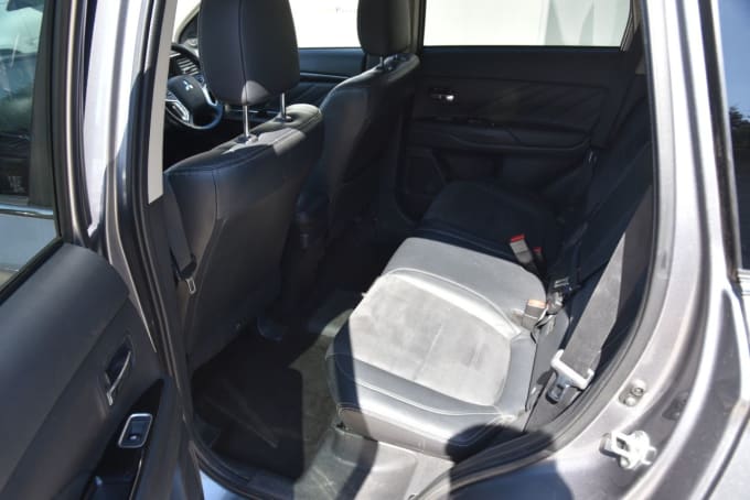2025 Mitsubishi Outlander