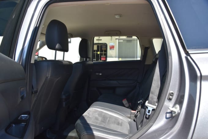 2025 Mitsubishi Outlander