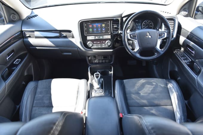 2025 Mitsubishi Outlander
