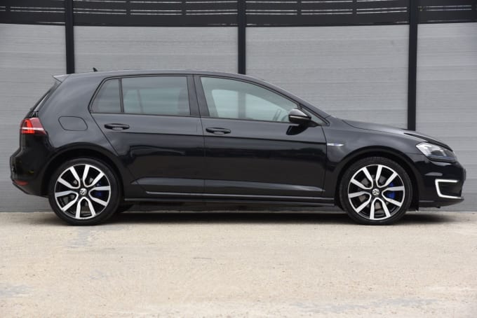 2025 Volkswagen Golf