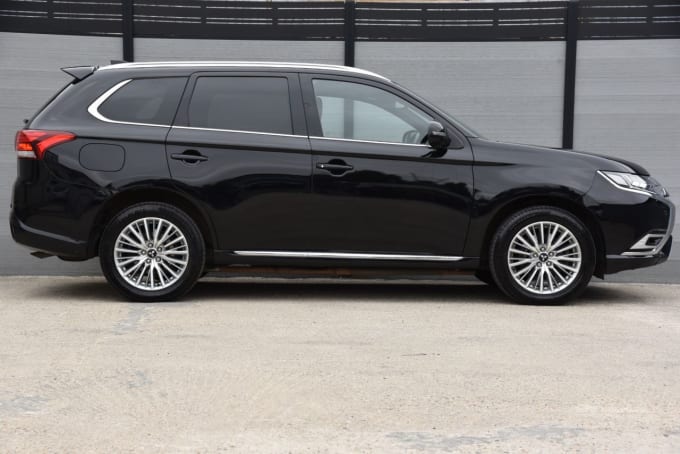 2025 Mitsubishi Outlander