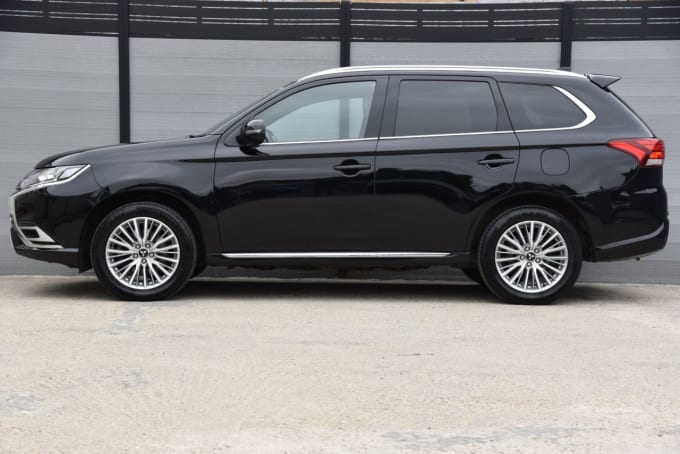 2025 Mitsubishi Outlander
