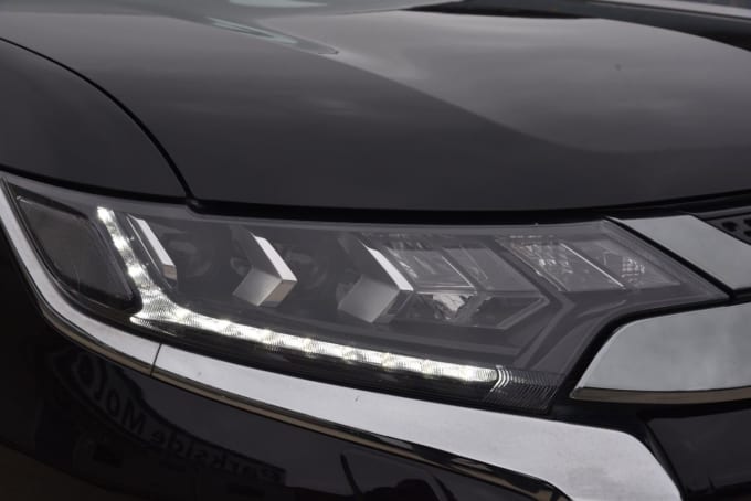 2025 Mitsubishi Outlander