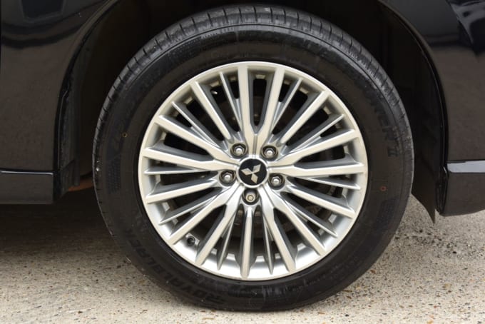 2025 Mitsubishi Outlander