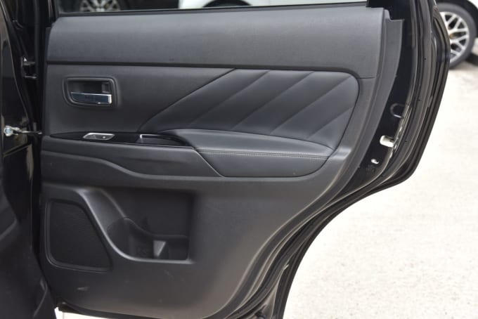 2025 Mitsubishi Outlander