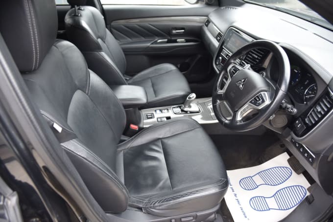 2025 Mitsubishi Outlander
