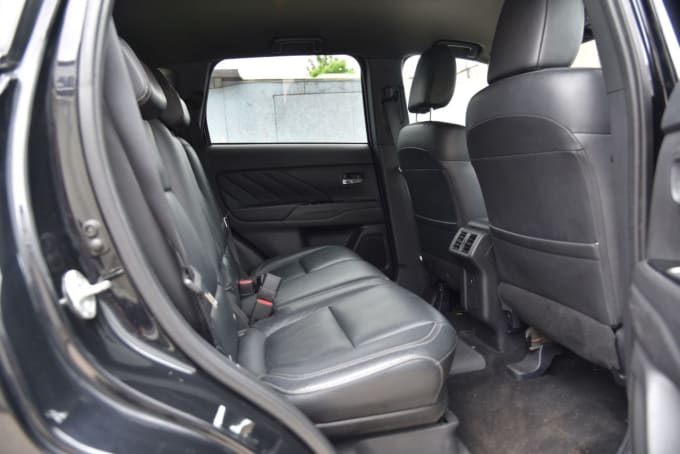 2025 Mitsubishi Outlander