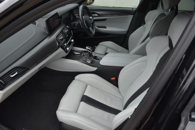 2025 BMW M5