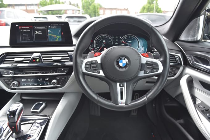 2025 BMW M5
