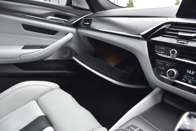 2025 BMW M5