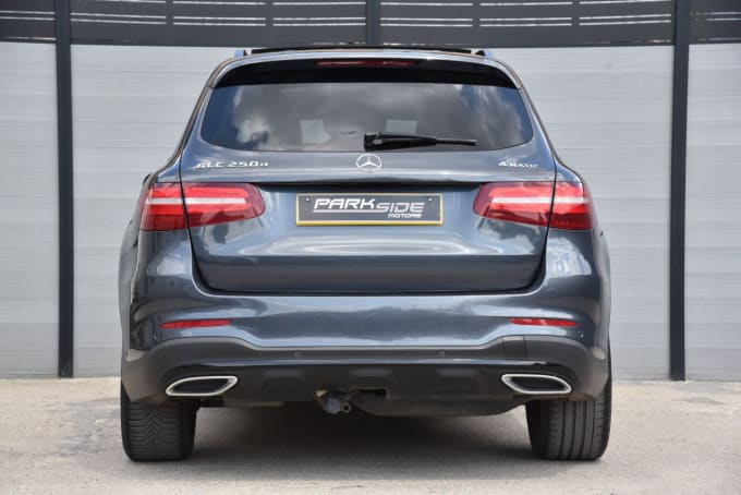 2025 Mercedes-benz Glc