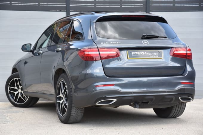 2025 Mercedes-benz Glc