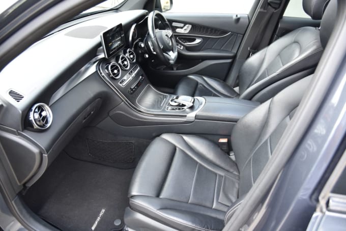 2025 Mercedes-benz Glc