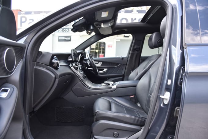 2025 Mercedes-benz Glc