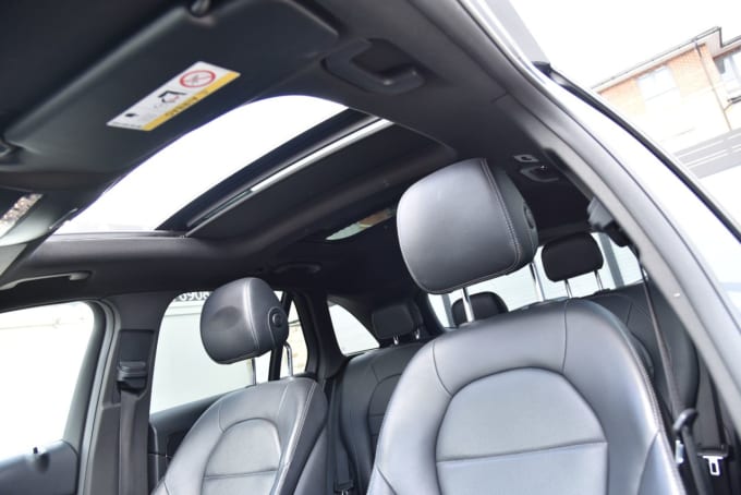 2025 Mercedes-benz Glc