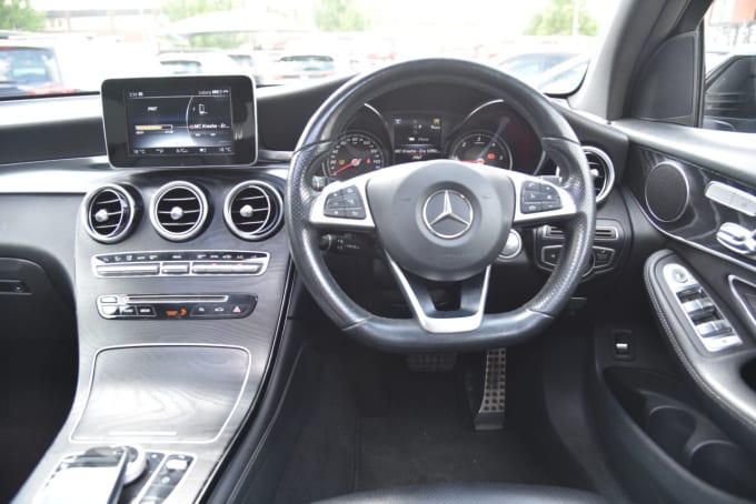 2025 Mercedes-benz Glc