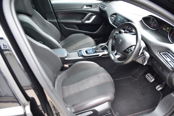 2025 Peugeot 308