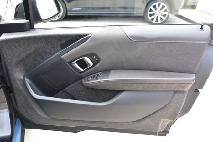 2025 BMW I3