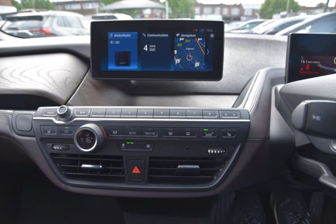 2025 BMW I3