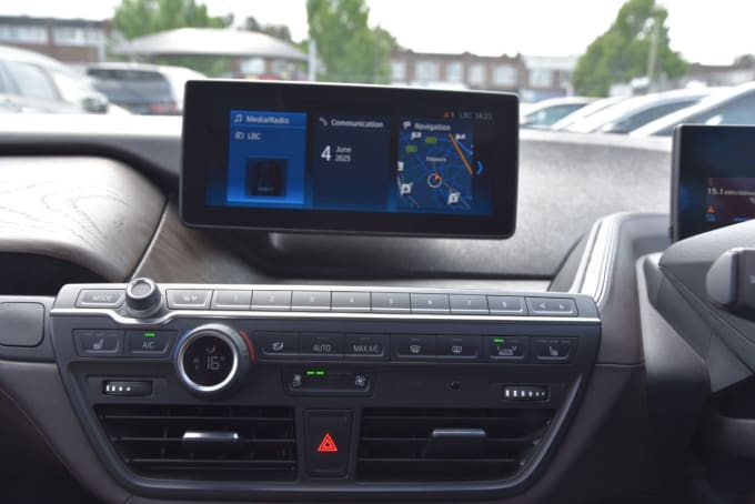 2025 BMW I3