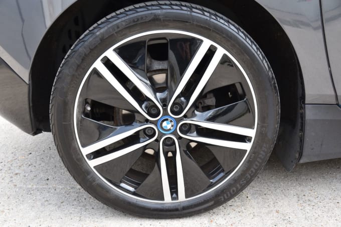 2025 BMW I3