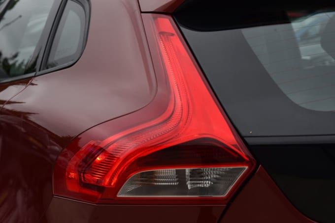 2025 Volvo V40 Cross Country