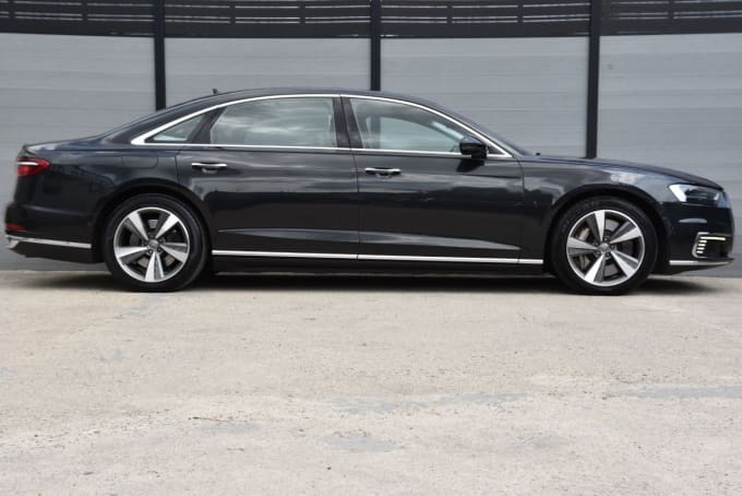 2025 Audi A8