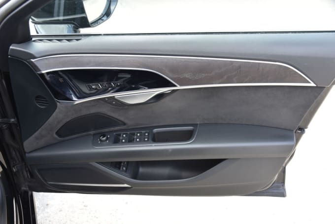 2025 Audi A8