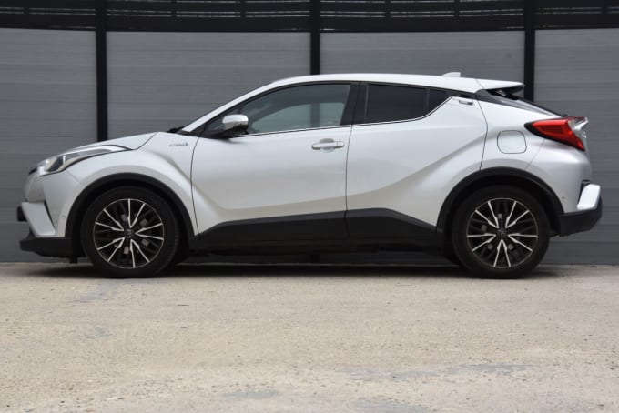 2025 Toyota C-hr