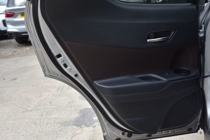 2025 Toyota C-hr