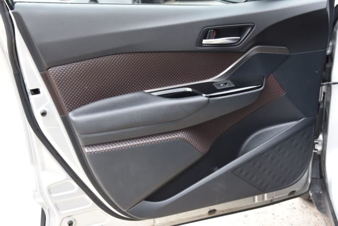 2025 Toyota C-hr