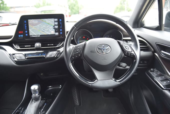 2025 Toyota C-hr