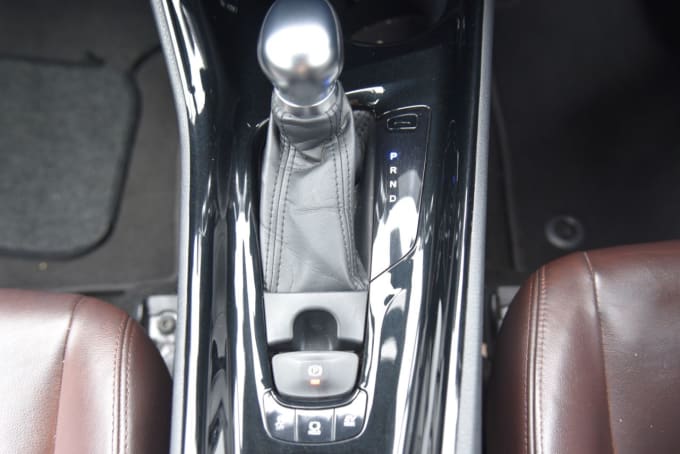 2025 Toyota C-hr