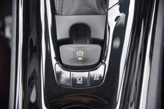 2025 Toyota C-hr