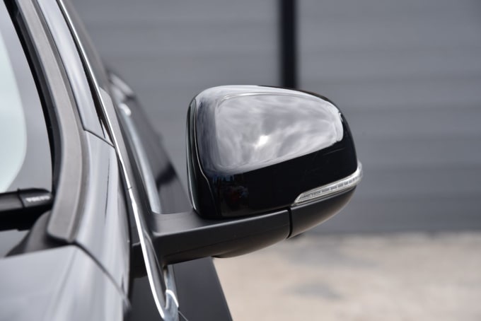 2025 Volvo V40