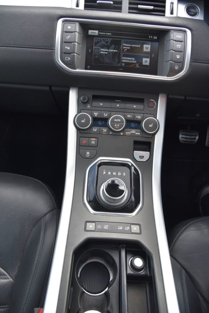 2025 Land Rover Range Rover Evoque