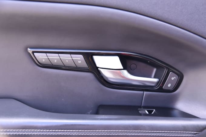 2025 Land Rover Range Rover Evoque