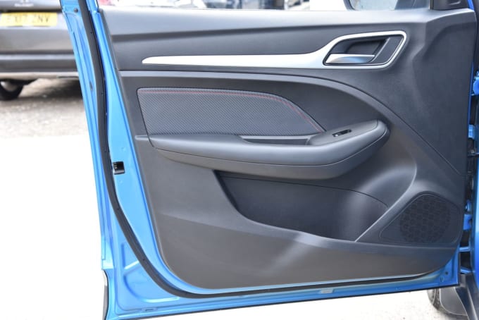 2025 Mg Mg Zs