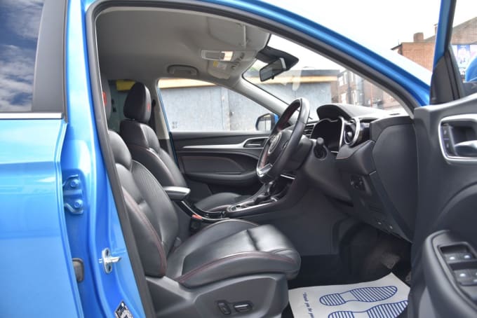2025 Mg Mg Zs