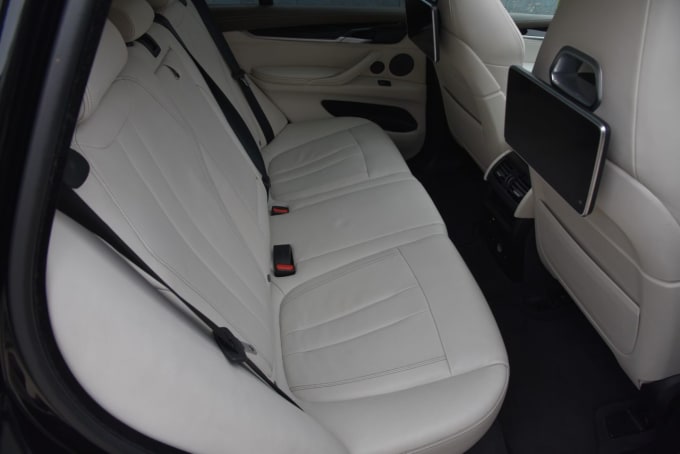 2025 BMW X5 M