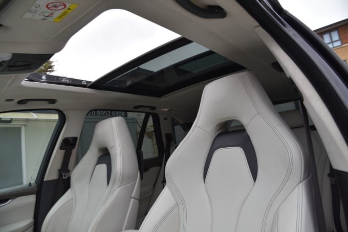 2025 BMW X5 M