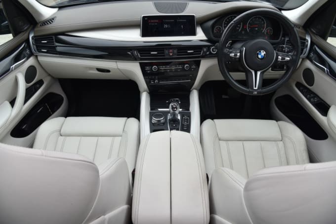2025 BMW X5 M