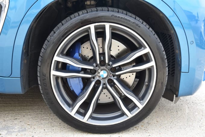 2025 BMW X6 M