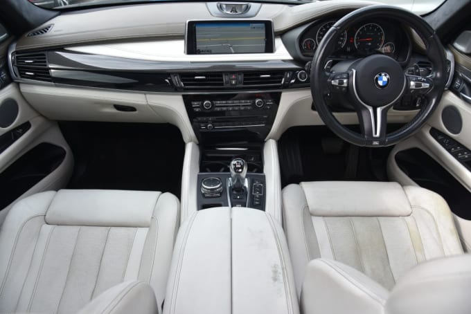 2025 BMW X6 M